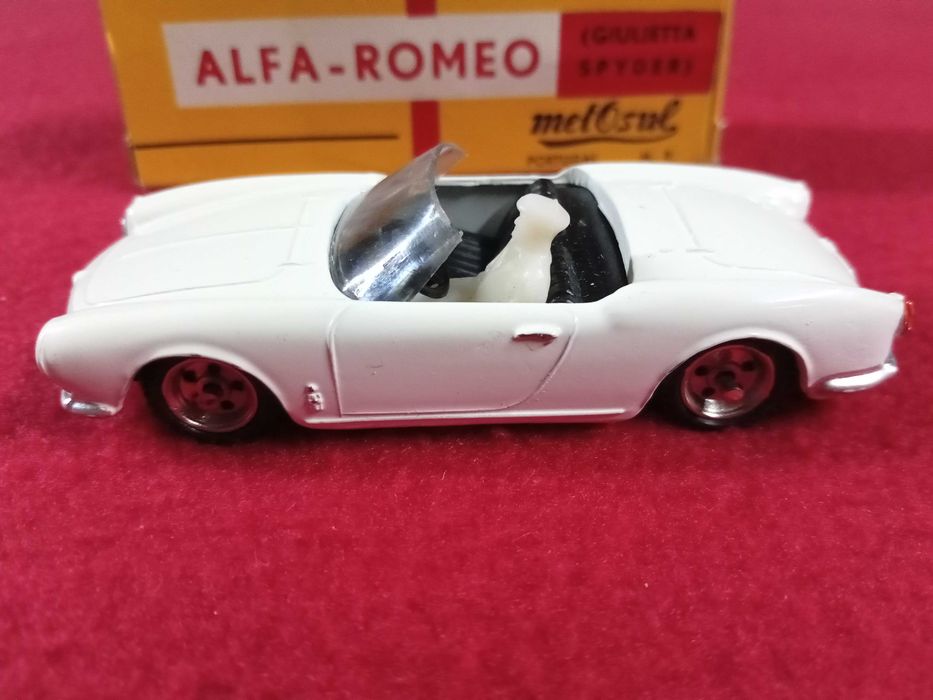 1/43 Alfa Romeo Giulietta Spider - Metosul