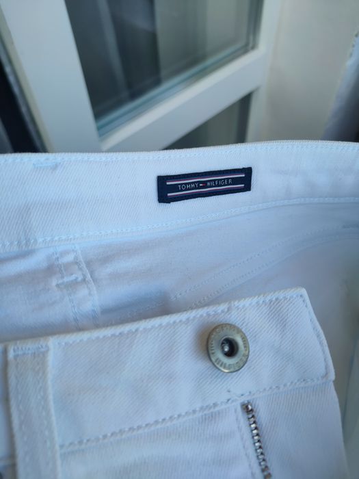 Tommy Hilfiger жіноча спідниця , (джинсова біла)