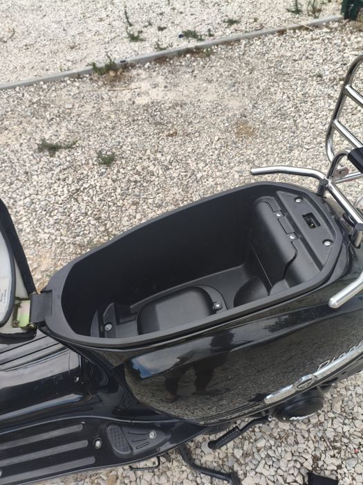 Scooter Neco Dinno 125