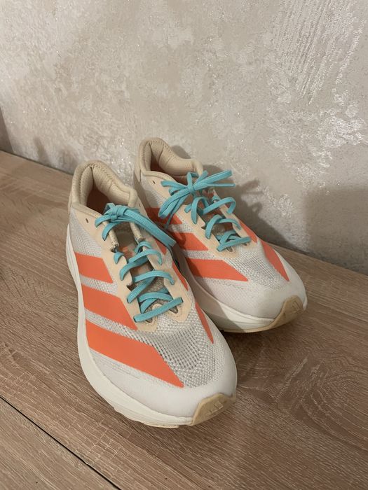 Бігові кросівки adidas adizero sl 2