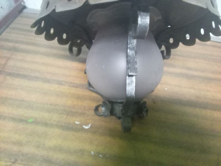 Żyrandol metalowo szklany