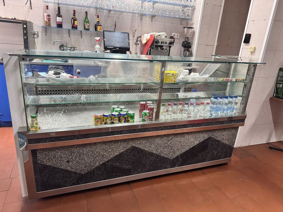 Balcão de café com refrigeração