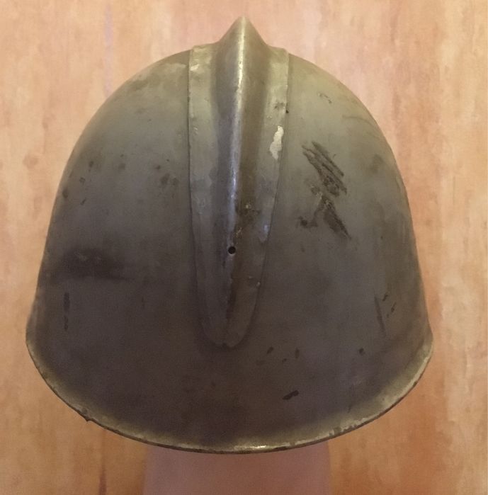 stary polski hełm stalowy