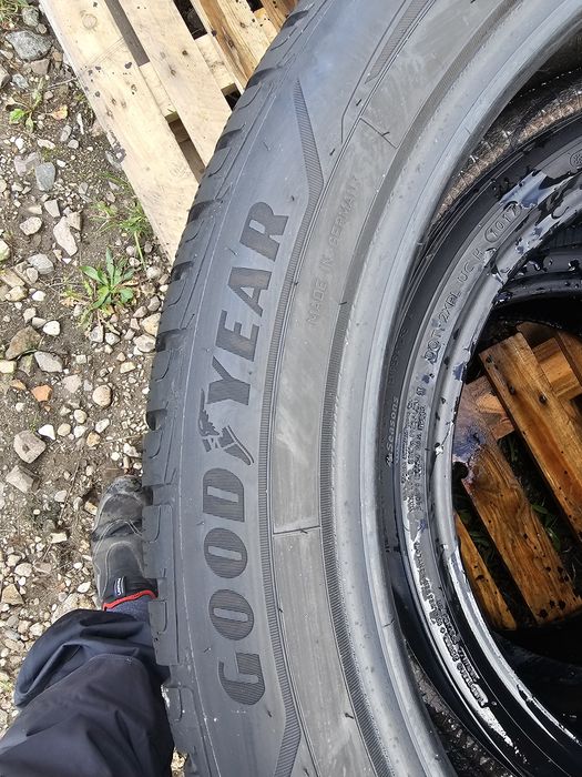 2 x 195/50R20 95H Goodyear Ultra Grip Performance