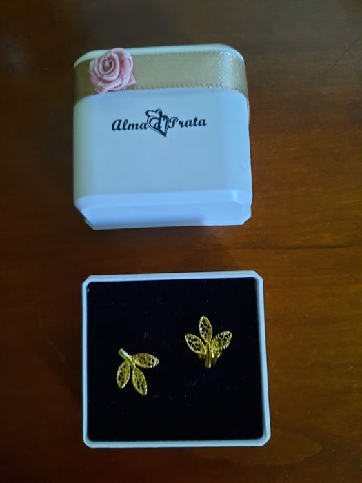 Brincos em prata. Novos