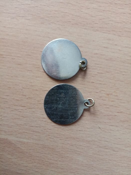 Кулоны знаков зодиака.