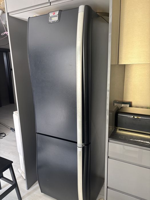 Lofowka czarna z zamrażarką hoover