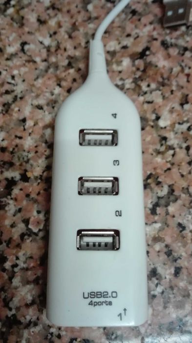 Hub 4 portas usb branco