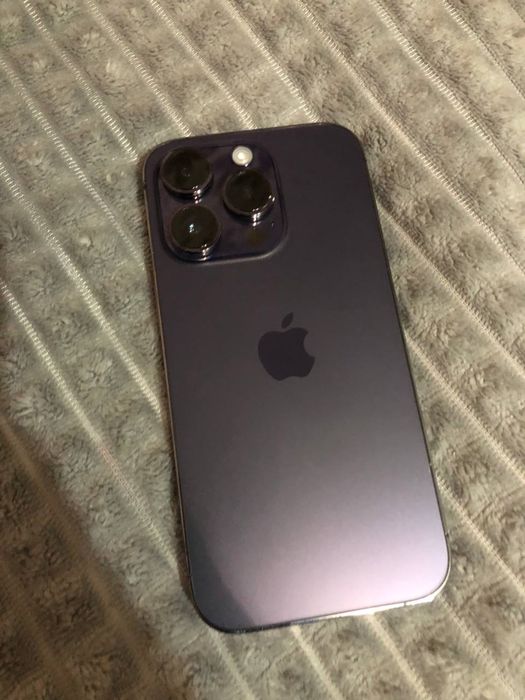 Продам айфон 14 про