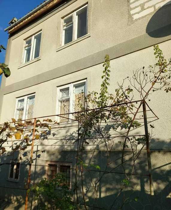 (13//1Ж) Продам 2-поверховий будинок