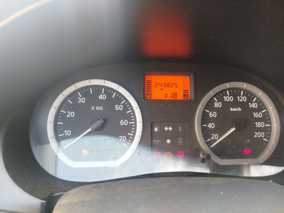 Продам машину DACIA LOGAN
