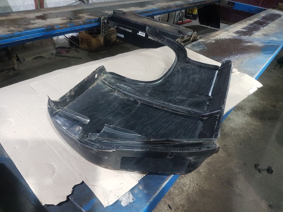 Продам крило заднє праве ваз 2102 .нове СССР.