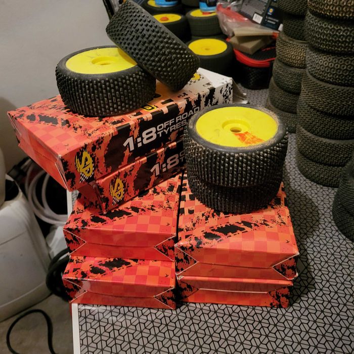 Vendo pneus RC várias marcas (PROLINE, AKA, Kyosho, Mugen, Associated)