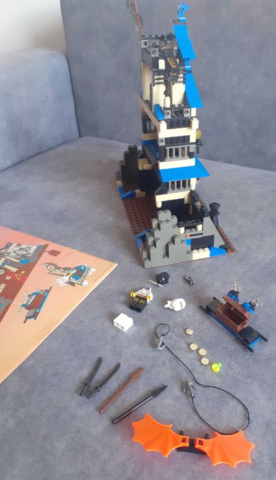 3053 Lego Ninja Castle Emperor’s Stronghold zadbany z instrukcją