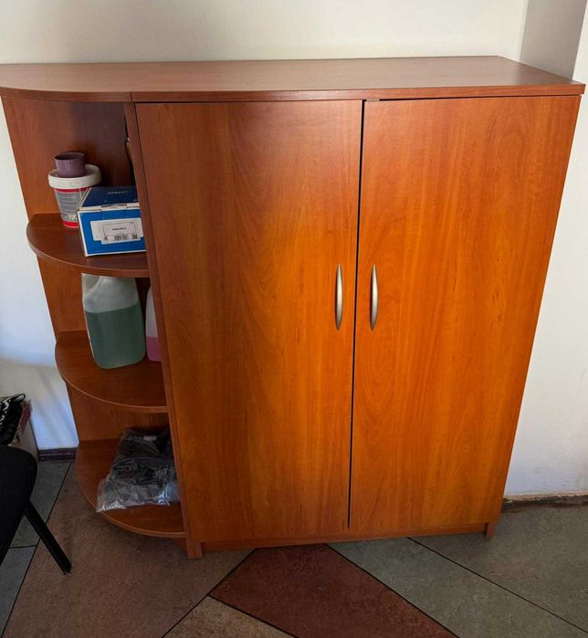 Komplet mebli biurowych