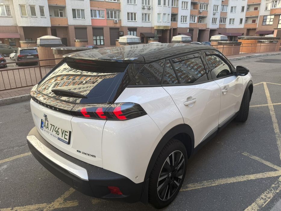 Peugeot e-2008 2021г