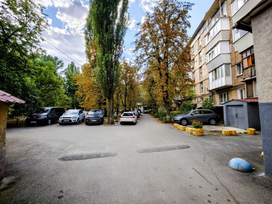Продажа 2 комнатной квартиры студии Чоколовский бульвар 37. Караваевы Дачи, Шулявская