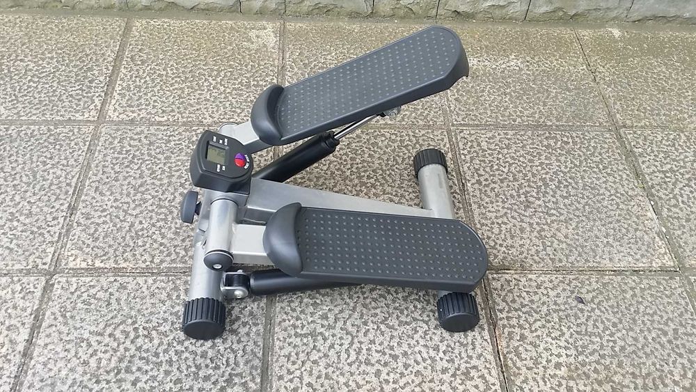Hydraulic stepper - No. 1470435365168752641