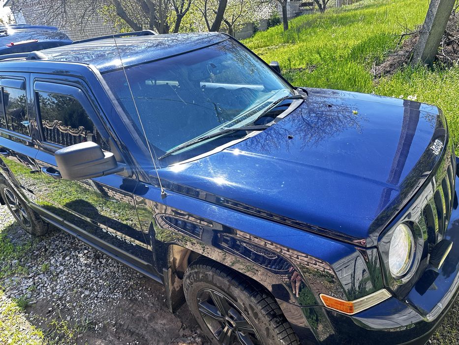 Авто jeep patriot