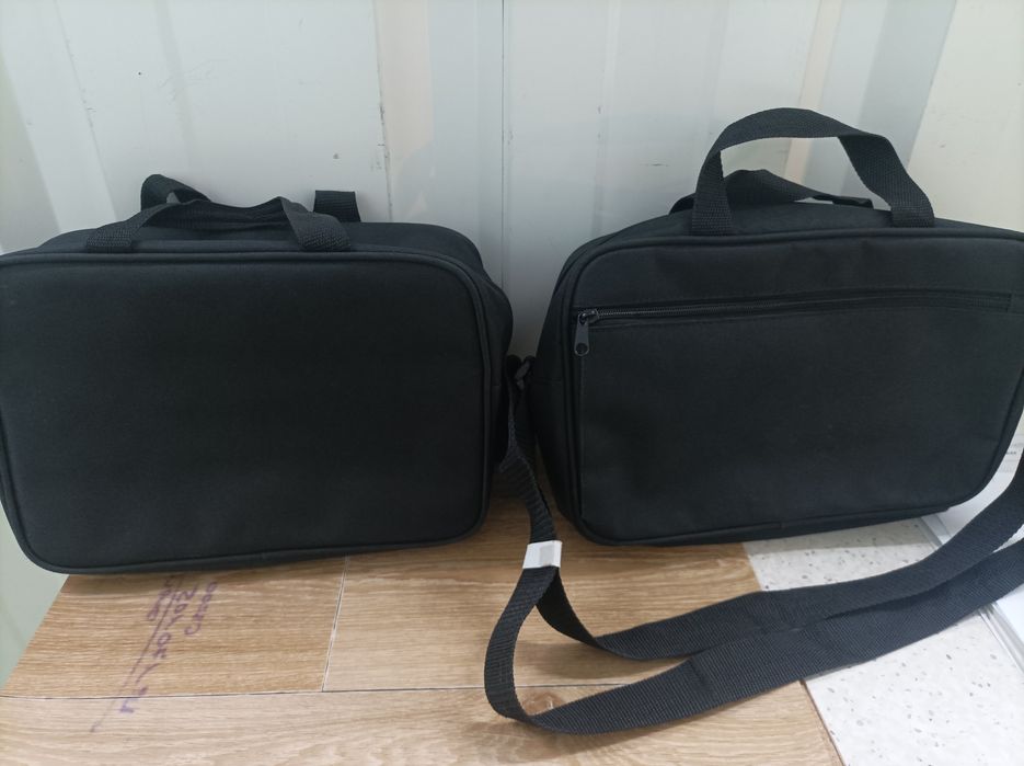 Como Novas - 2 Bolsas pretas de transporte