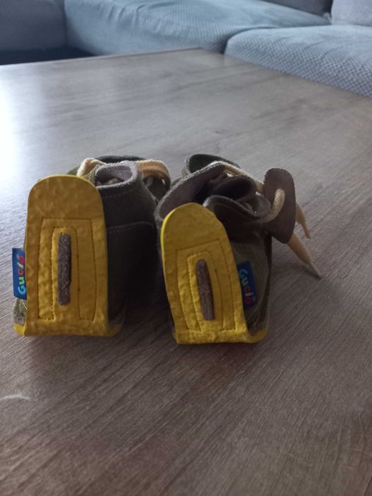 GUCIO zielone sznurowane buty dziecięce r. 28