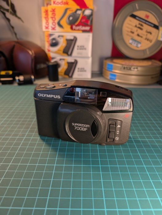 Olympus superzoom 700BF