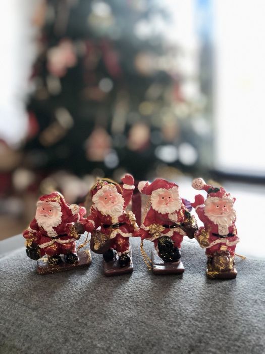 Новорічні іграшки: Санта клауси