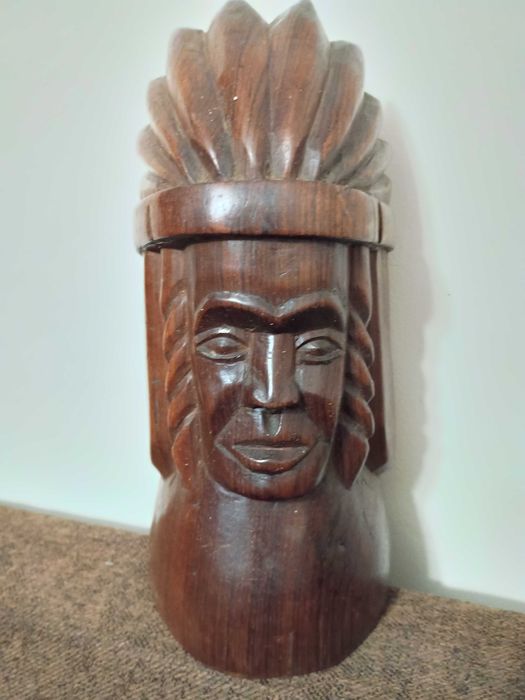 Drewniana figura popiersia indianskiego wodza - 110 zł