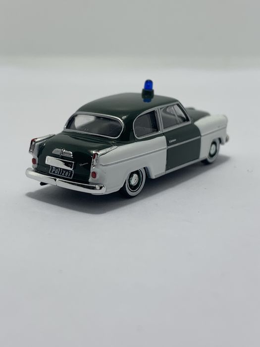 Borgward Isabella da Herpa escala 1/87