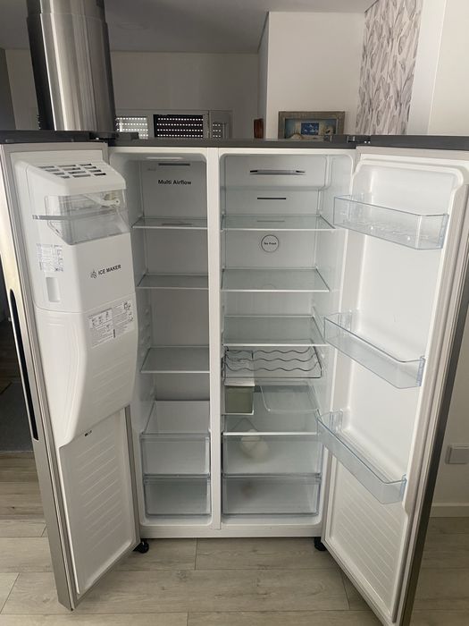 Frigorífico Americano HISENSE  (178cm - 489L - Inox) - Ler Descrição