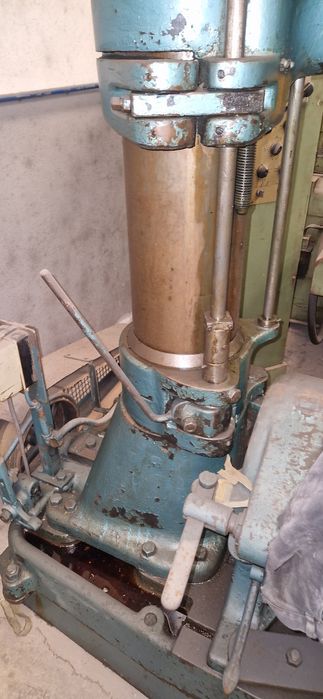Engenho radial de coluna