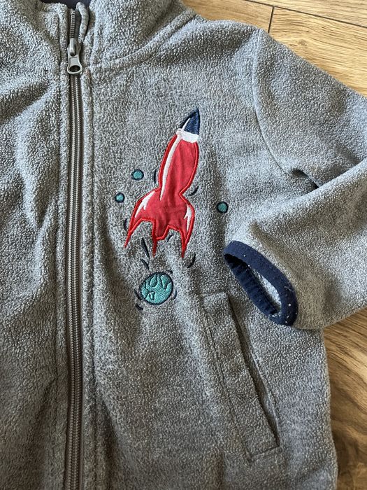 Bluza z polaru marki lupilu