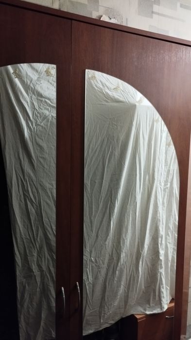 Шкаф прихожая продам