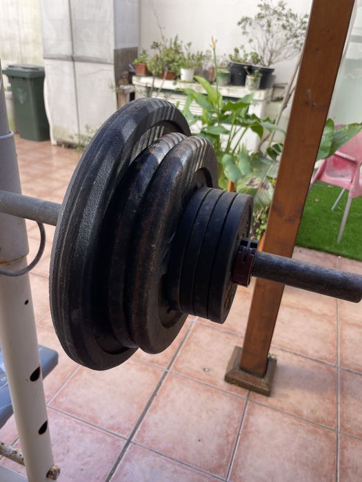 Equipamento de musculação