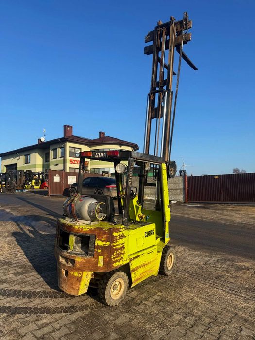 wózek widłowy CLARK GPM20 LPG Triplex 4.30m przesuw 2000kg 9150mtg