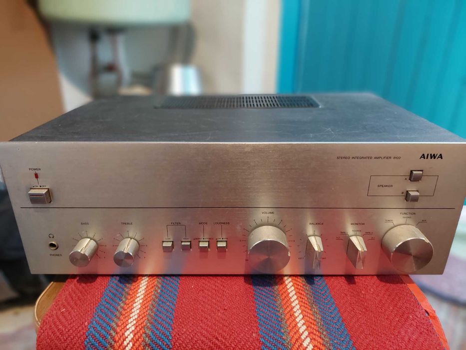 усилитель AIWAAIWA  класса AA. stereo integrated amplifier 8100