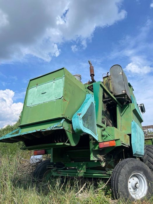 Продам комбайн кзс-3
