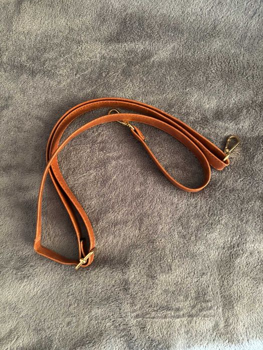 Damska torebka-kuferek