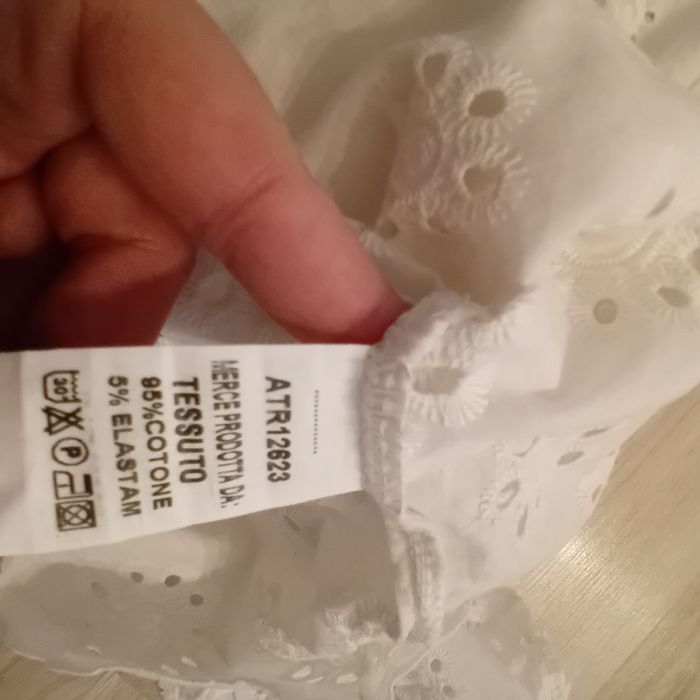 Włoska biala bluzka z żabotem bawełna cudna S