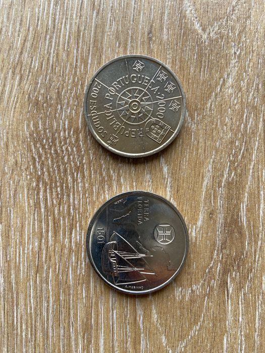 Moedas comemorativas 200 escudos