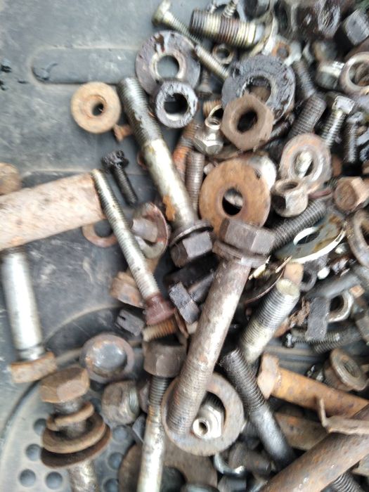 Болти гайки шайби