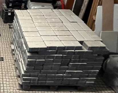 Blocos de Pavê Holanda Branco – Novos, 70m² (cerca de 3.500 unidades)