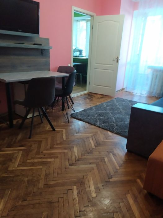 Подобово , можливо на місяць (3  кім(Филармония) документы на проживан