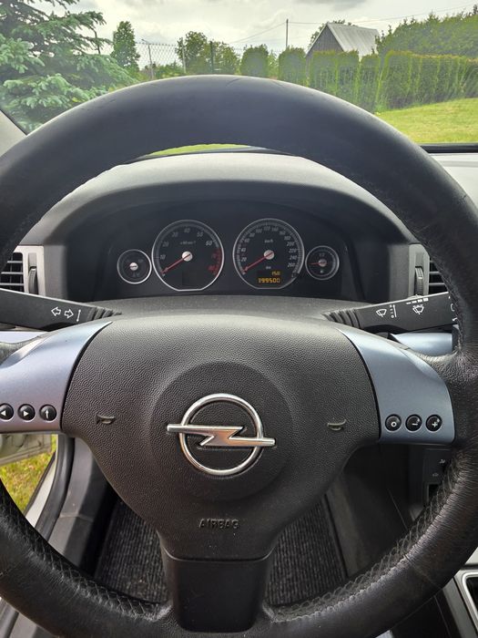 Opel Vectra C GTS 2.2