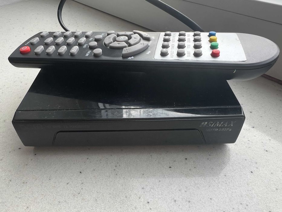 Цифровой эфирный ресивер Simax HDTR 882P5 HD PVR