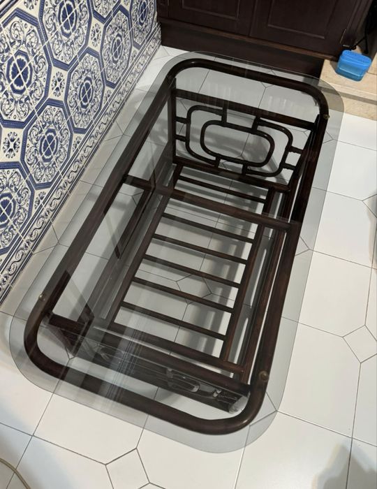 Mesa de Vidro e Bambu