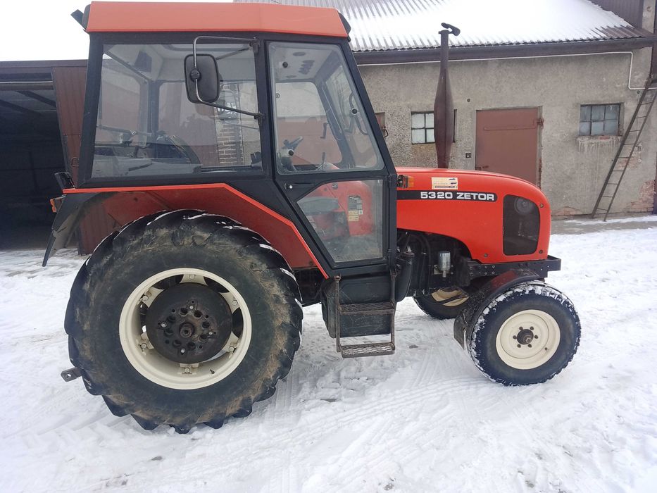 Ciągnik rolniczy zetor 5320