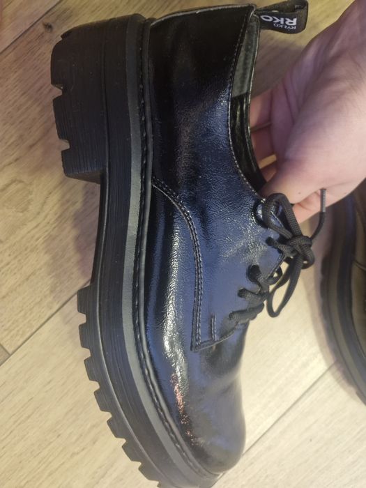 Buty skórzane oksfordki z marki Ryłko