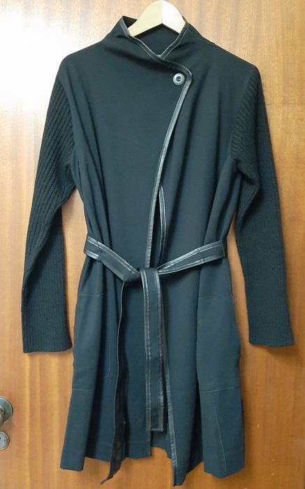 Casaco preto 3/4 do Cortefiel. NOVO.