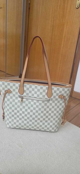 Bolsa estilo Neverfull L.V.